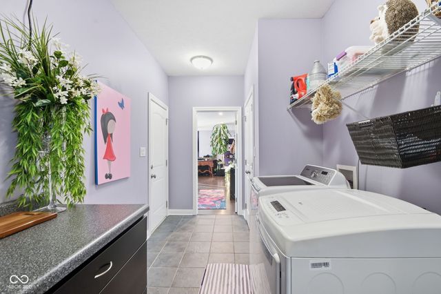 4736 W Harvest Way, New Palestine, IN 46163