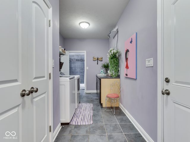 4736 W Harvest Way, New Palestine, IN 46163