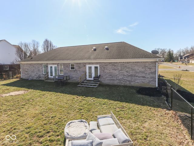 4736 W Harvest Way, New Palestine, IN 46163