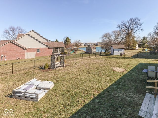 4736 W Harvest Way, New Palestine, IN 46163