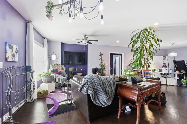 4736 W Harvest Way, New Palestine, IN 46163