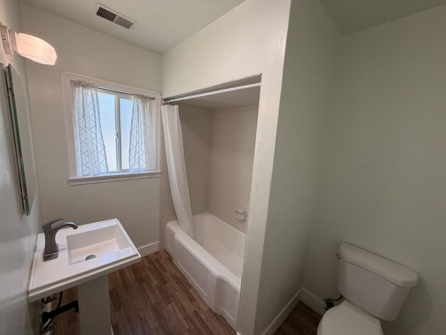 713 W 4th Street, Madera, CA 93637