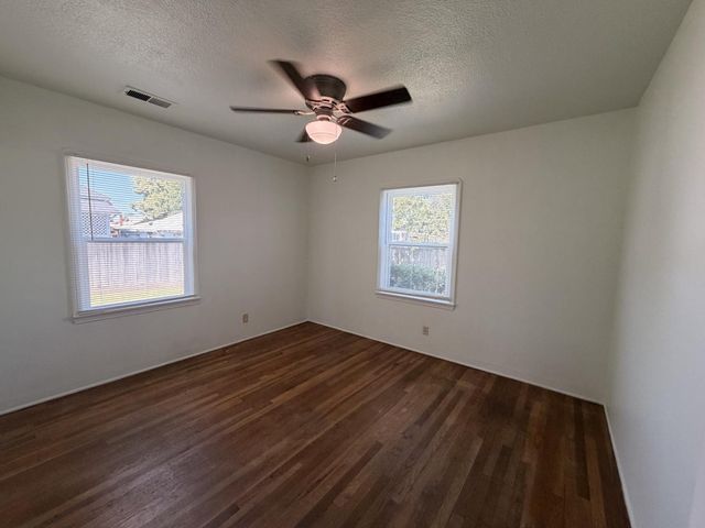 713 W 4th Street, Madera, CA 93637