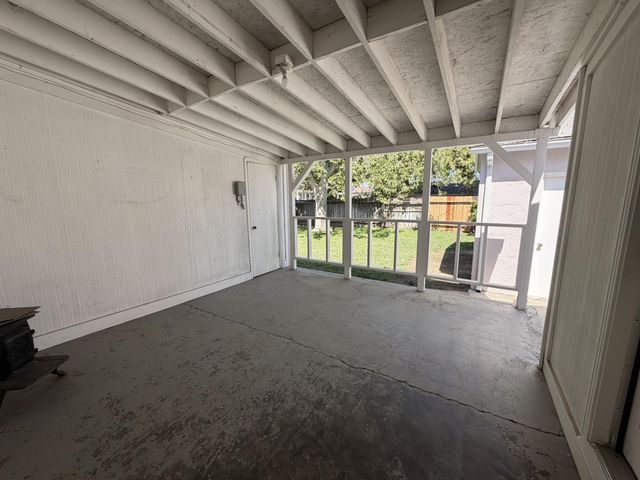 713 W 4th Street, Madera, CA 93637
