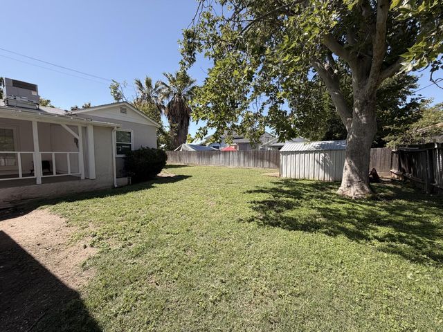 713 W 4th Street, Madera, CA 93637