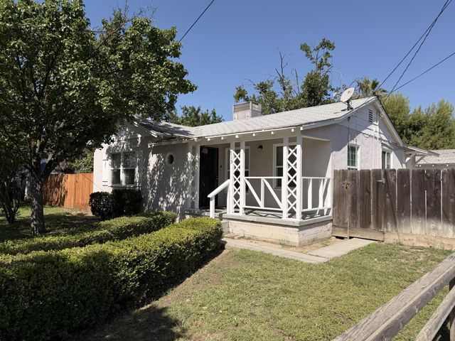 713 W 4th Street, Madera, CA 93637