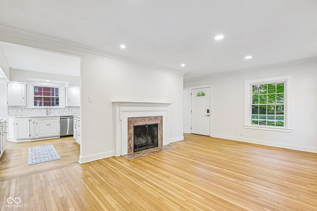 1230 Kessler Boulevard East Drive, Indianapolis, IN 46220