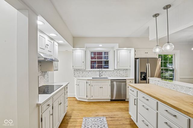 1230 Kessler Boulevard East Drive, Indianapolis, IN 46220