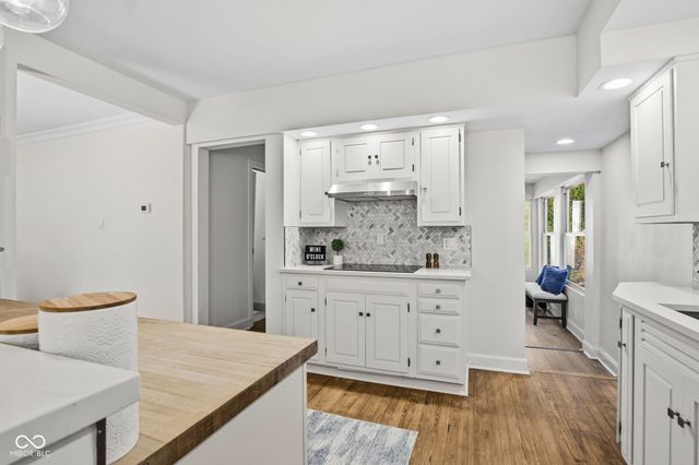 1230 Kessler Boulevard East Drive, Indianapolis, IN 46220