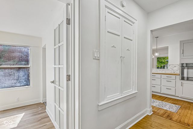 1230 Kessler Boulevard East Drive, Indianapolis, IN 46220