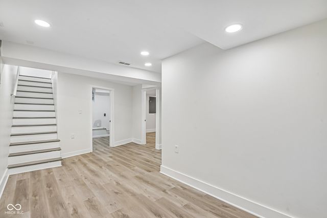 1230 Kessler Boulevard East Drive, Indianapolis, IN 46220
