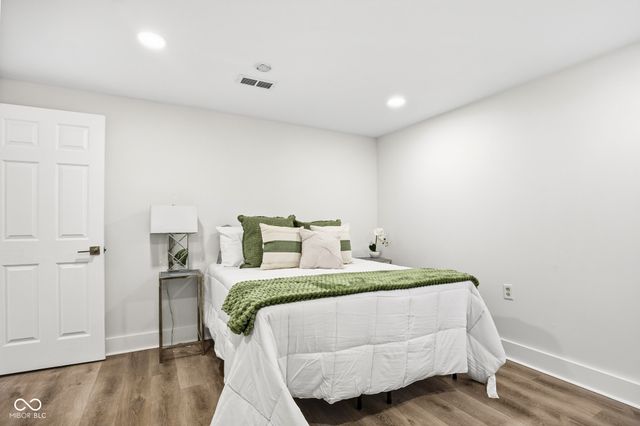 1230 Kessler Boulevard East Drive, Indianapolis, IN 46220