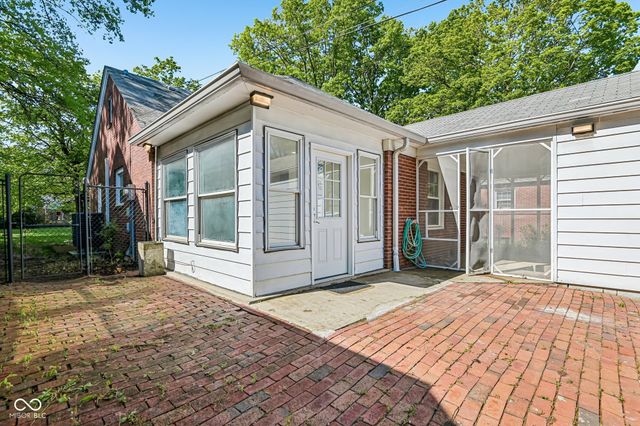 1230 Kessler Boulevard East Drive, Indianapolis, IN 46220
