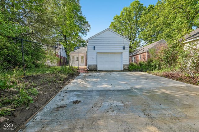 1230 Kessler Boulevard East Drive, Indianapolis, IN 46220