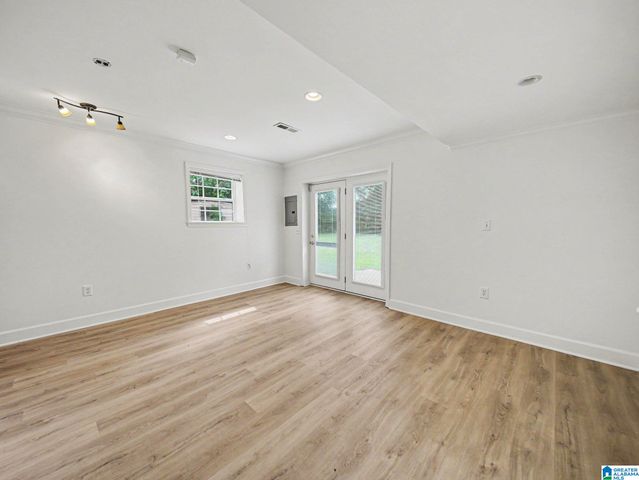 2116 SUN CIRCLE, Fultondale, AL 35068