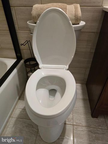 8907 CHAD WAY, Clinton, MD 20735