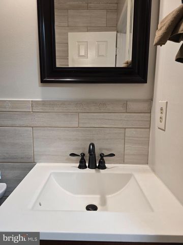 8907 CHAD WAY, Clinton, MD 20735