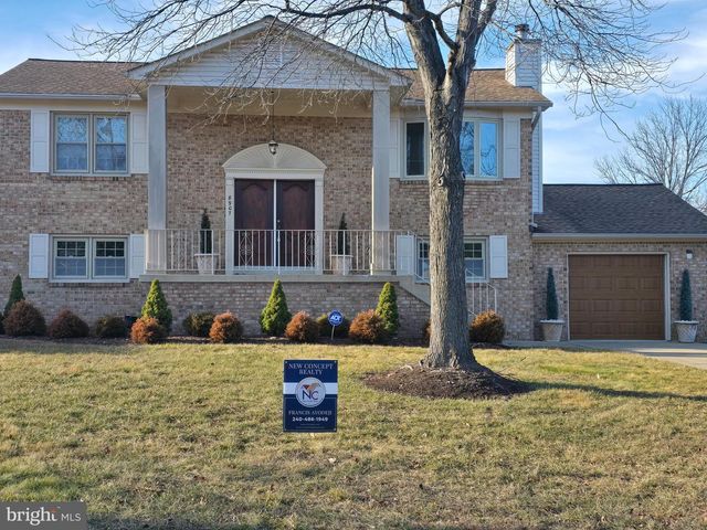 8907 CHAD WAY, Clinton, MD 20735