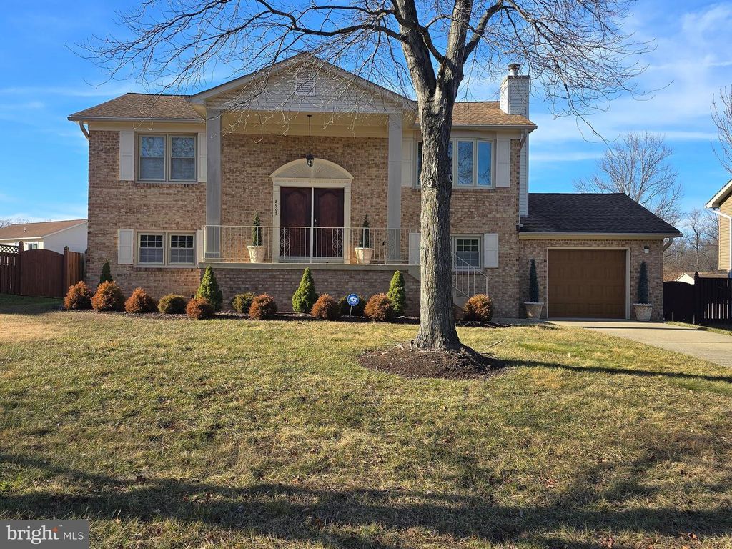 8907 CHAD WAY, Clinton, MD 20735