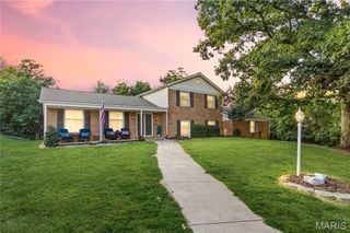 5200 Little Creek Lane, Godfrey, IL 62035