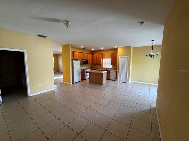 1111 HACIENDA CIRCLE, Kissimmee, FL 34741