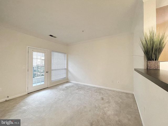 4862 Eisenhower Ave Unit 269, Alexandria, VA 22304