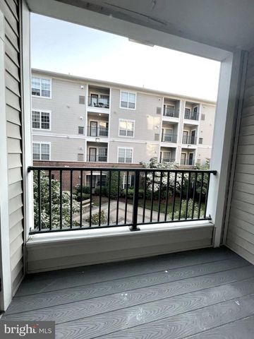 4862 Eisenhower Ave Unit 269, Alexandria, VA 22304