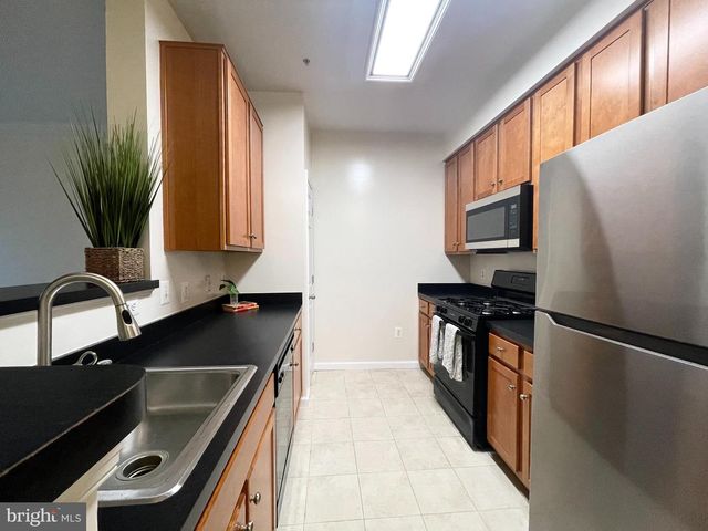 4862 Eisenhower Ave Unit 269, Alexandria, VA 22304