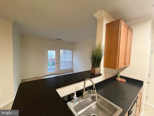 4862 Eisenhower Ave Unit 269, Alexandria, VA 22304