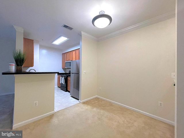 4862 Eisenhower Ave Unit 269, Alexandria, VA 22304