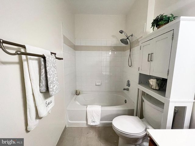 4862 Eisenhower Ave Unit 269, Alexandria, VA 22304