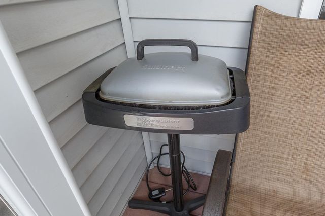 4 Crestview Cir Unit 109, Londonderry, NH 03053