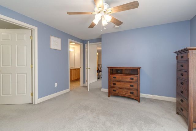 4 Crestview Cir Unit 109, Londonderry, NH 03053