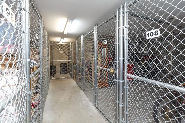 4 Crestview Cir Unit 109, Londonderry, NH 03053