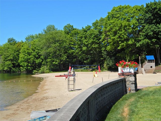 53 Windmill Road, Armonk, NY 10504