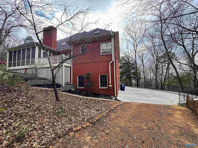 1319 Chesterfield Road, Huntsville, AL 35803