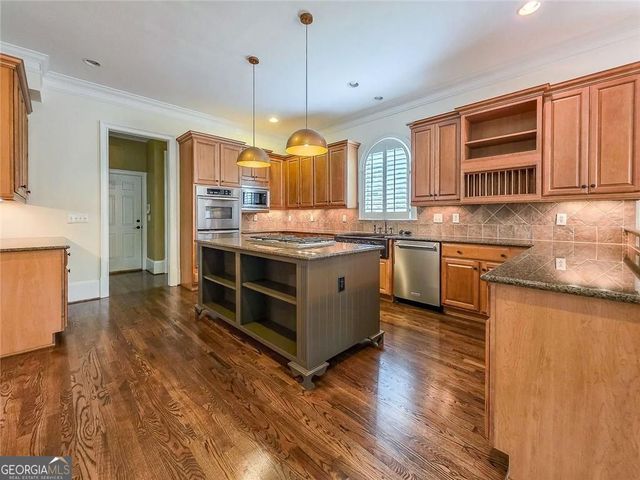 7725 NW Marsh Court NW, Sandy Springs, GA 30328