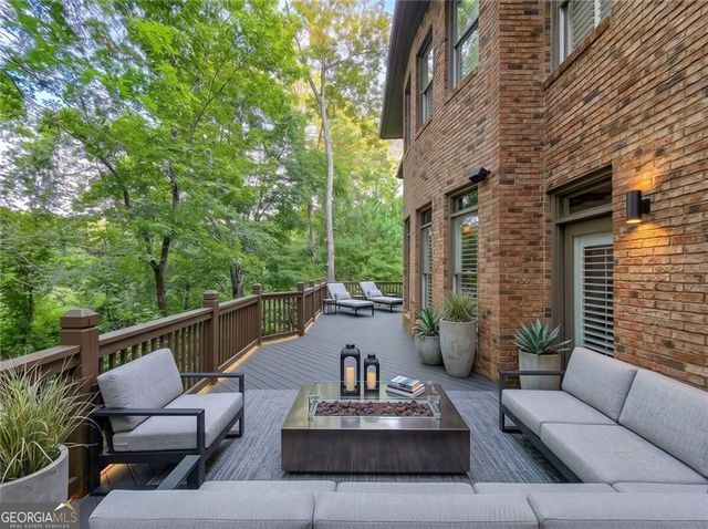 7725 NW Marsh Court NW, Sandy Springs, GA 30328