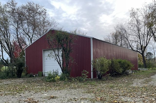 2214 MAIN STREET Road, Spring Grove, IL 60081