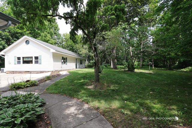 2214 MAIN STREET Road, Spring Grove, IL 60081