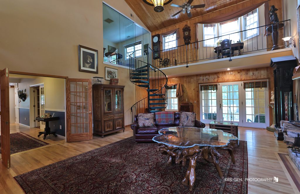 Image 16 of property listing at 2214 MAIN STREET Road, Spring Grove, IL 60081