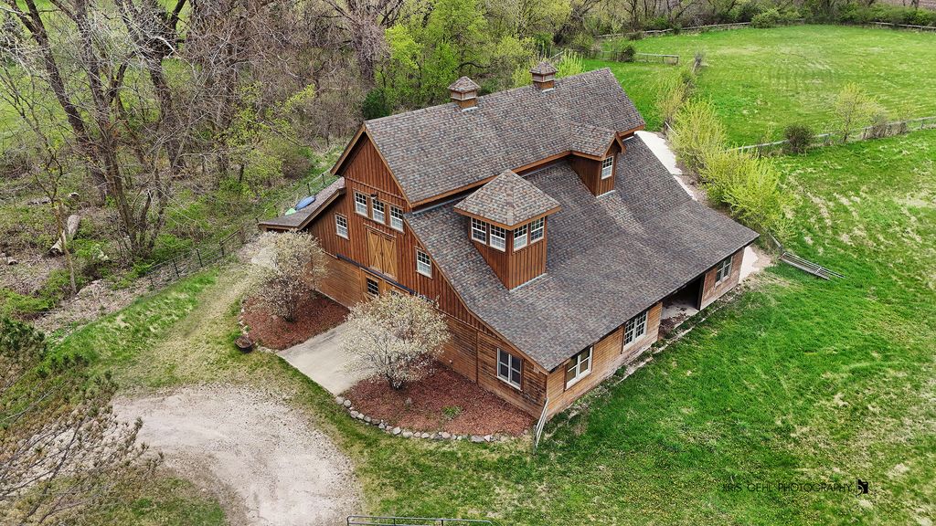 Image 5 of property listing at 2214 MAIN STREET Road, Spring Grove, IL 60081