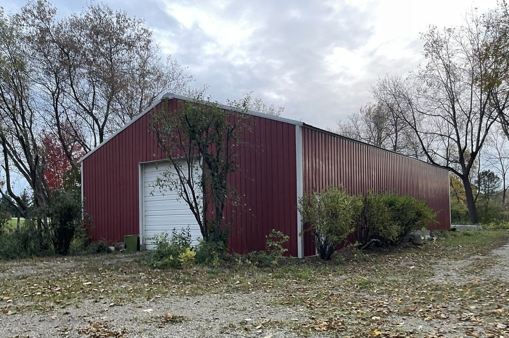 Image 6 of property listing at 2214 MAIN STREET Road, Spring Grove, IL 60081