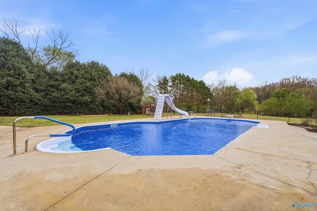 119 Matt Phillips Road NW, Huntsville, AL 35806