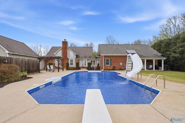 119 Matt Phillips Road NW, Huntsville, AL 35806