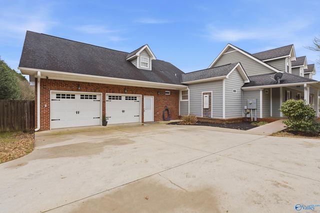 119 Matt Phillips Road NW, Huntsville, AL 35806