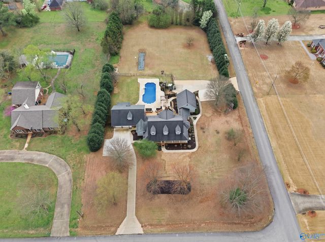 119 Matt Phillips Road NW, Huntsville, AL 35806