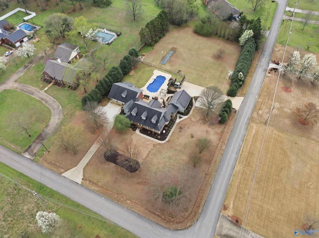 119 Matt Phillips Road NW, Huntsville, AL 35806