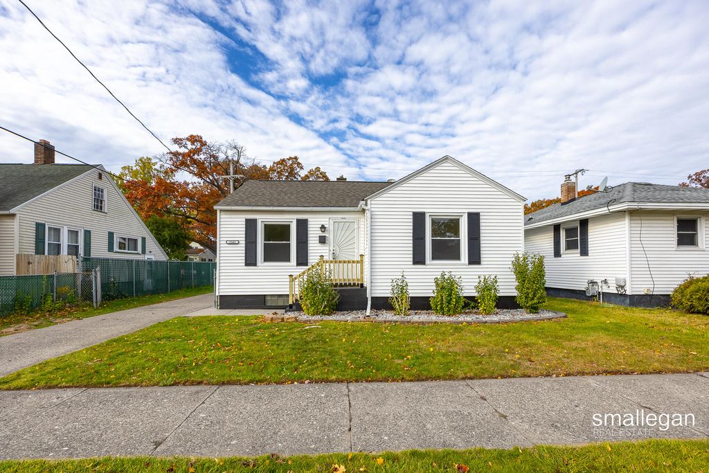 2545 Glenside Boulevard, Muskegon City, MI 49441