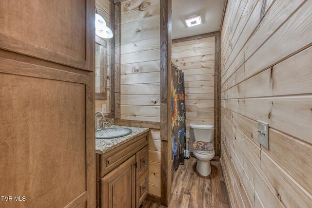 2435 Houston Valley Road, Greeneville, TN 37743